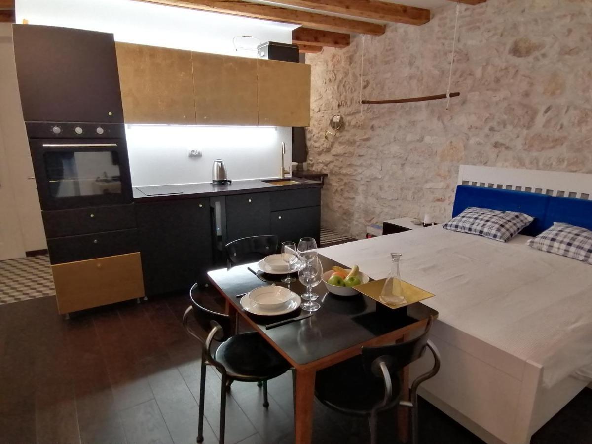 Glamour Apartment Sea View Rovinj Bagian luar foto