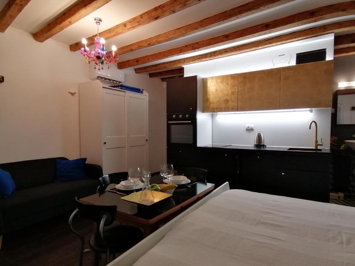 Glamour Apartment Sea View Rovinj Bagian luar foto